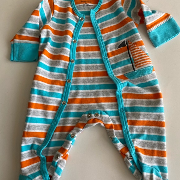 5 for $20 Offspring stripe sleeper 3 months - Picture 5 of 6